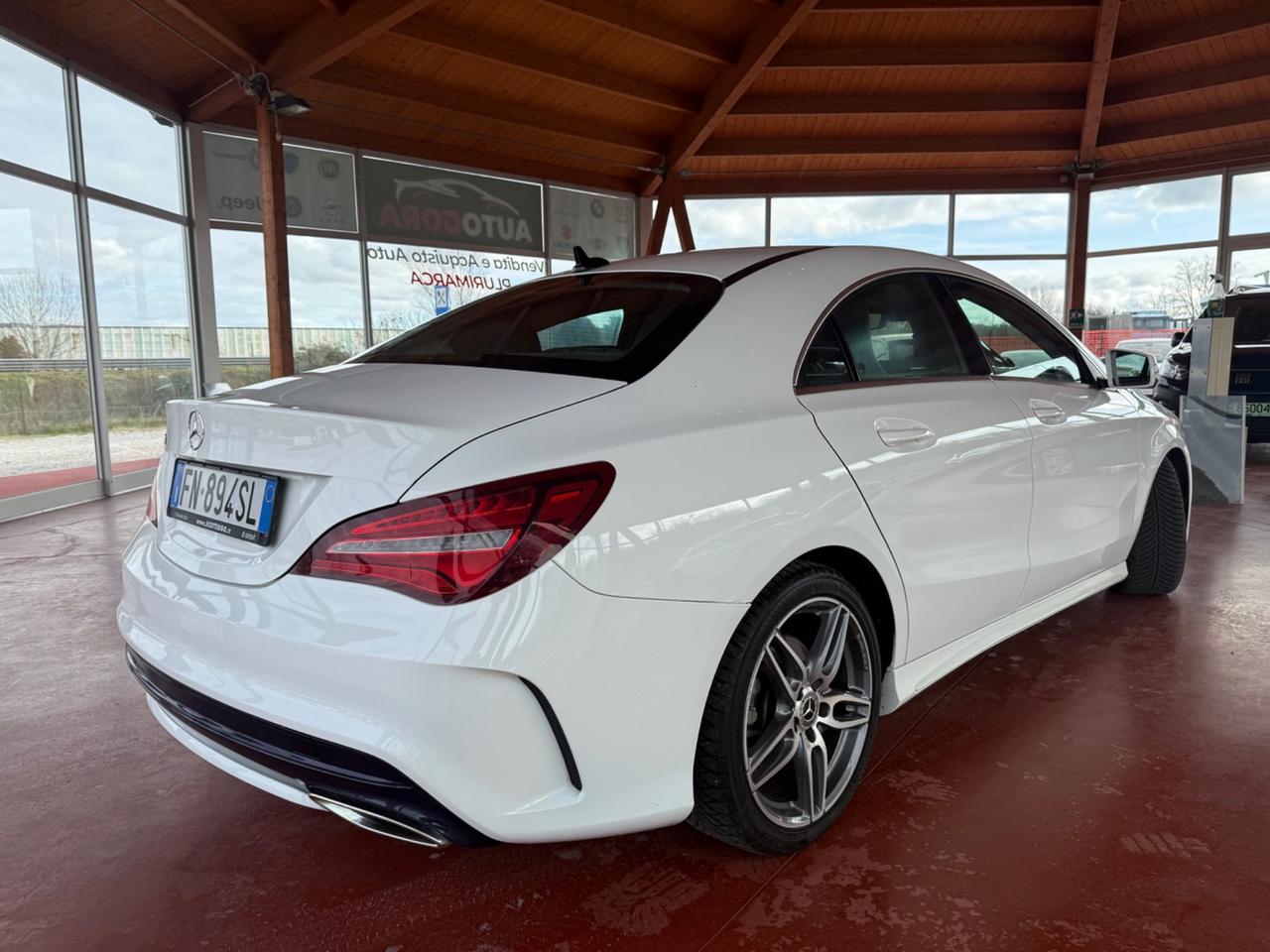 Mercedes-benz CLA 200 d - Automatico - Neopatentati