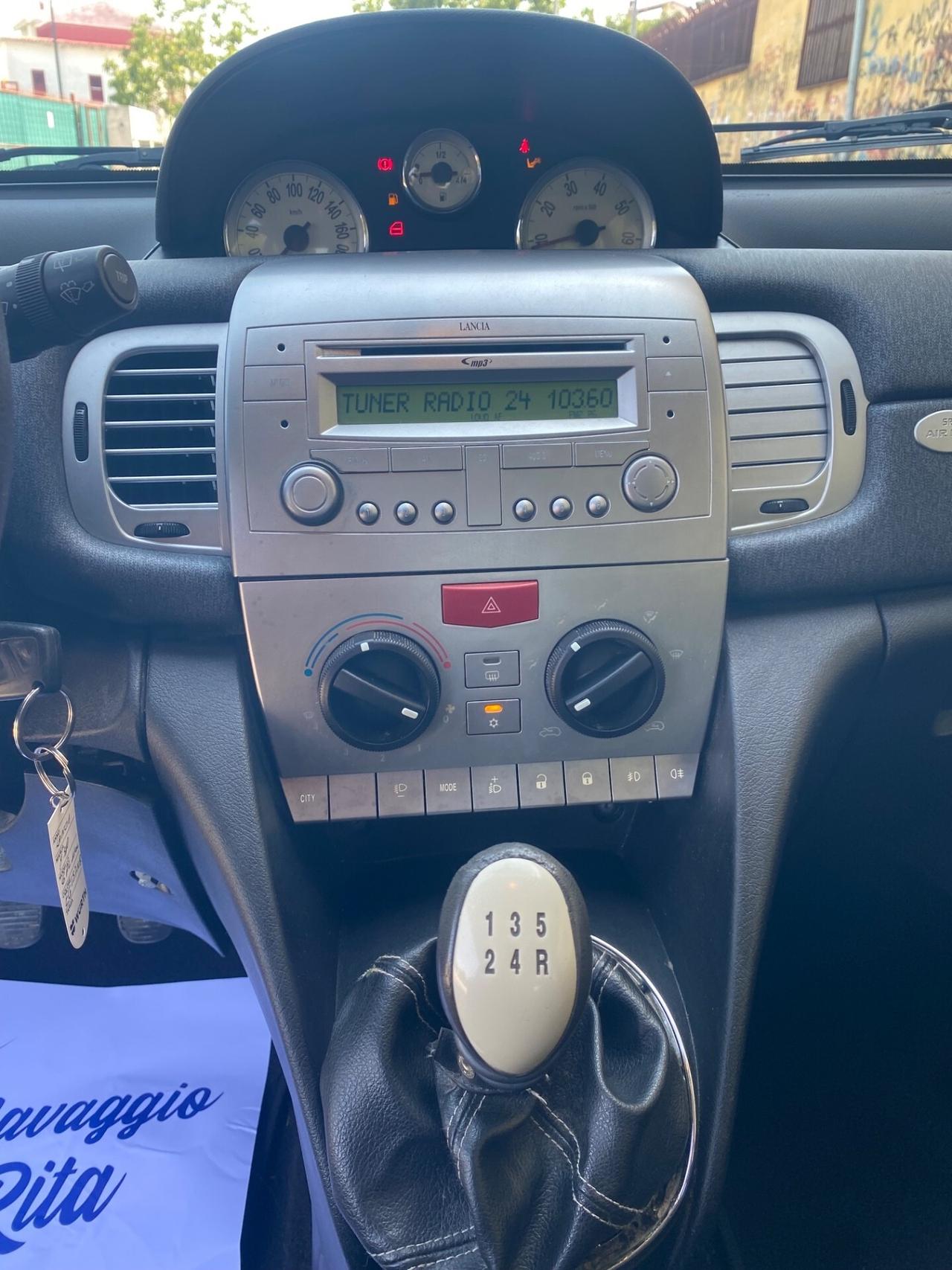 Lancia Ypsilon GPL Anno 2011 TAGLIANDATA