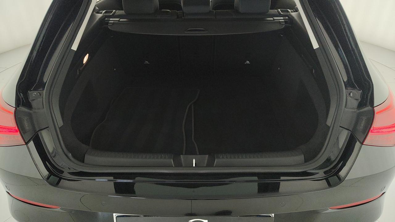 Mercedes-Benz CLA Shooting Brake 180 d Advanced auto