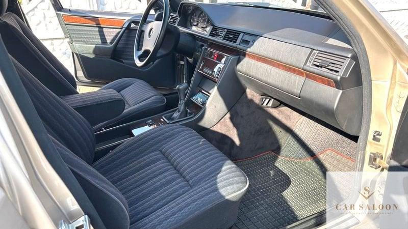 Mercedes-Benz Serie 200-320 200 E - 50.000 km COME NUOVA! UNICO PROPRIETARIO!
