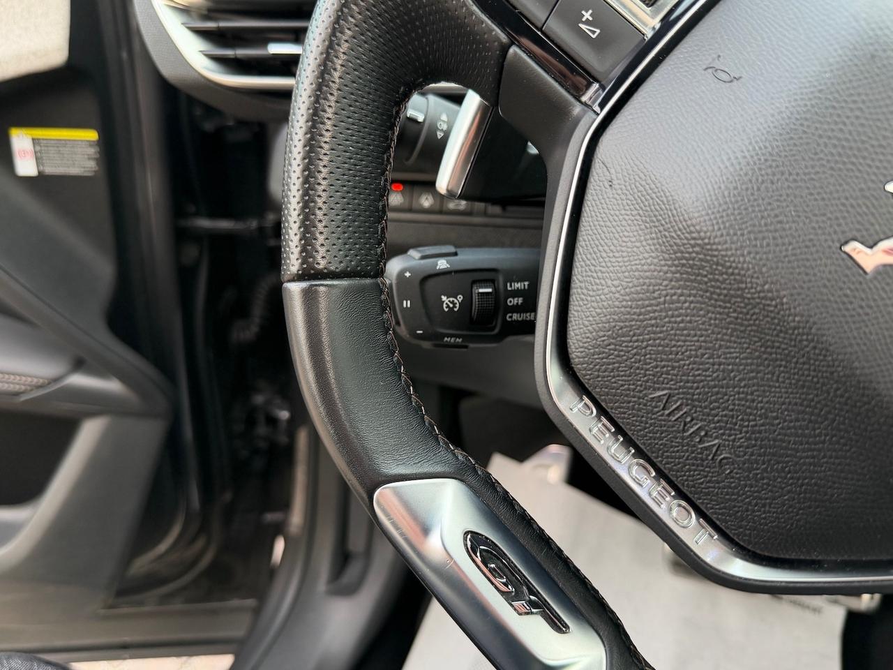 Peugeot 3008 BlueHDi 130 S&S EAT8 GT + tetto