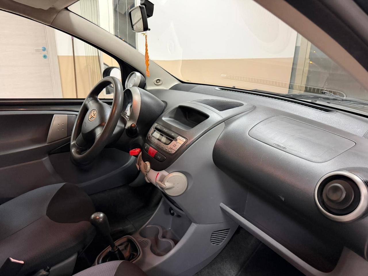 Toyota Aygo 1.0 12V VVT-i 5 porte Sol