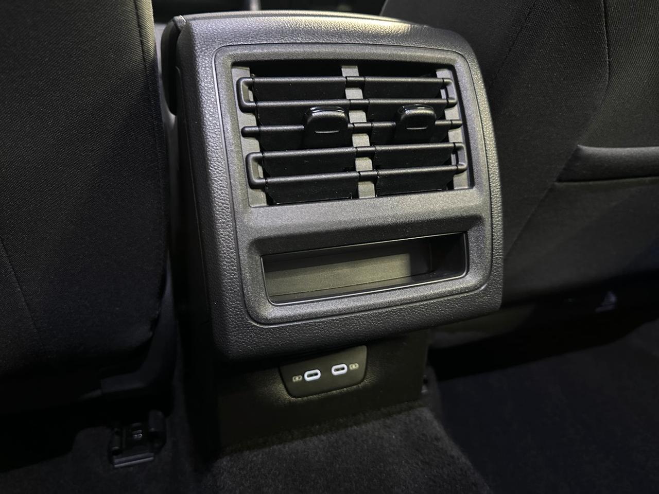 Volkswagen Golf 1.5 etsi evo Life 130cv dsg