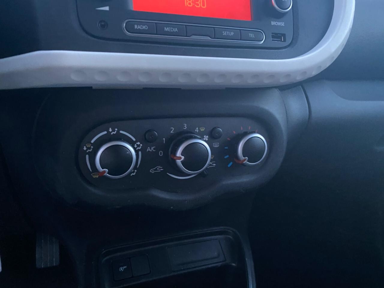 Renault Twingo SCe 65cv Zen