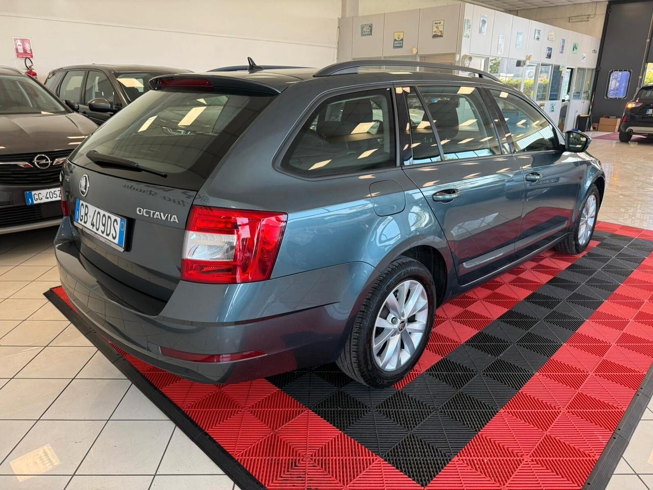 Skoda Octavia 1.6 TDI SCR 115 CV Wagon Executive