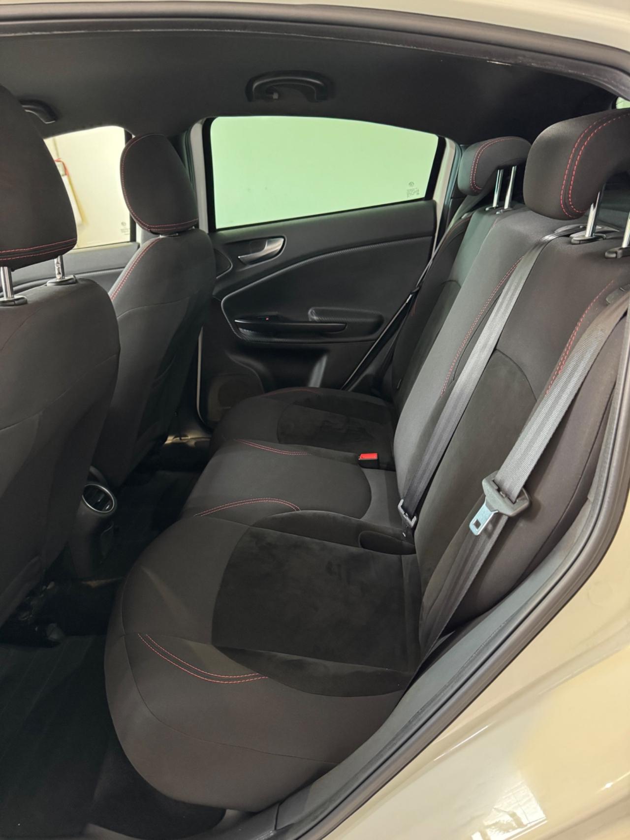 Alfa Romeo Giulietta 1.6 JTDm-2 105 CV Sprint