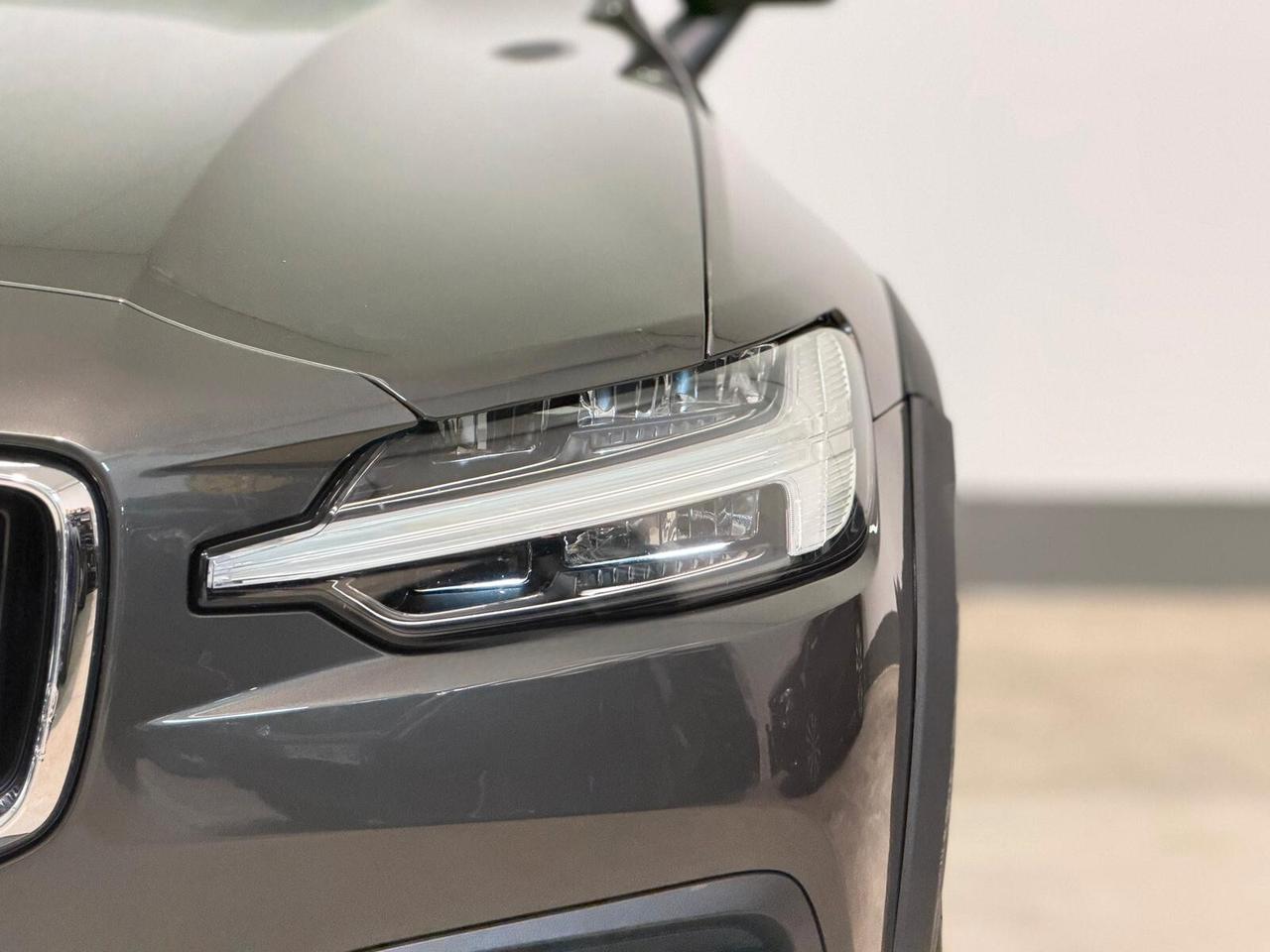 Volvo V60 Cross Country B4 (d) AWD automatico Ultimate