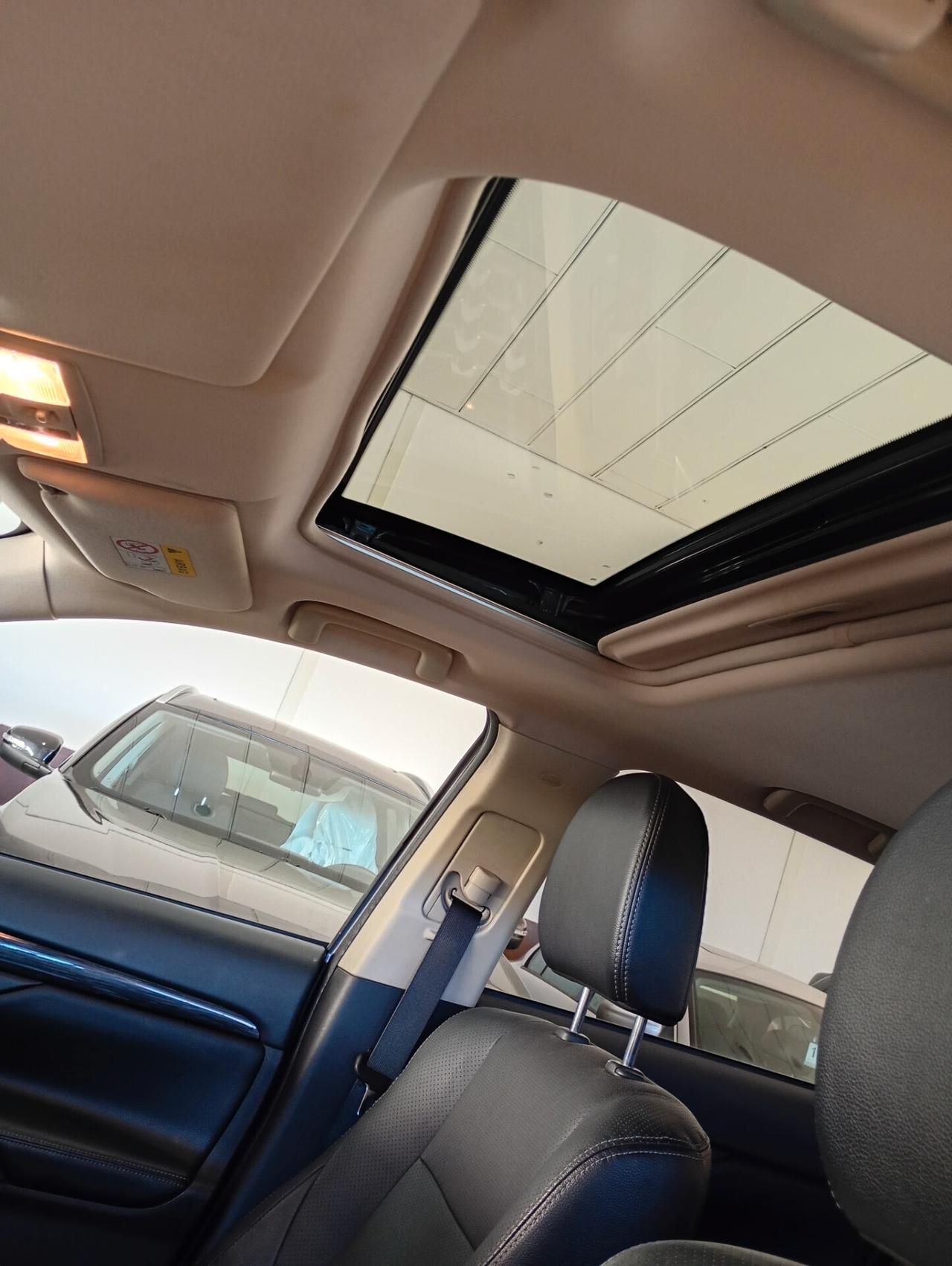 Mitsubishi Outlander 2.2 DI-D 4WD Instyle Plus SDA 7 posti