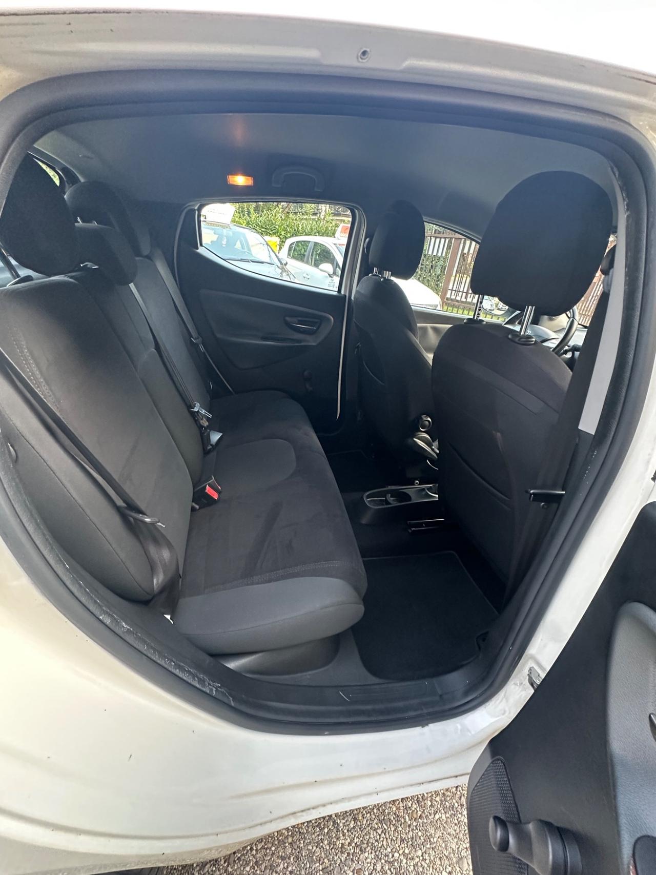 Lancia Ypsilon 1.2 69 CV 5 porte GPL Ecochic Gold