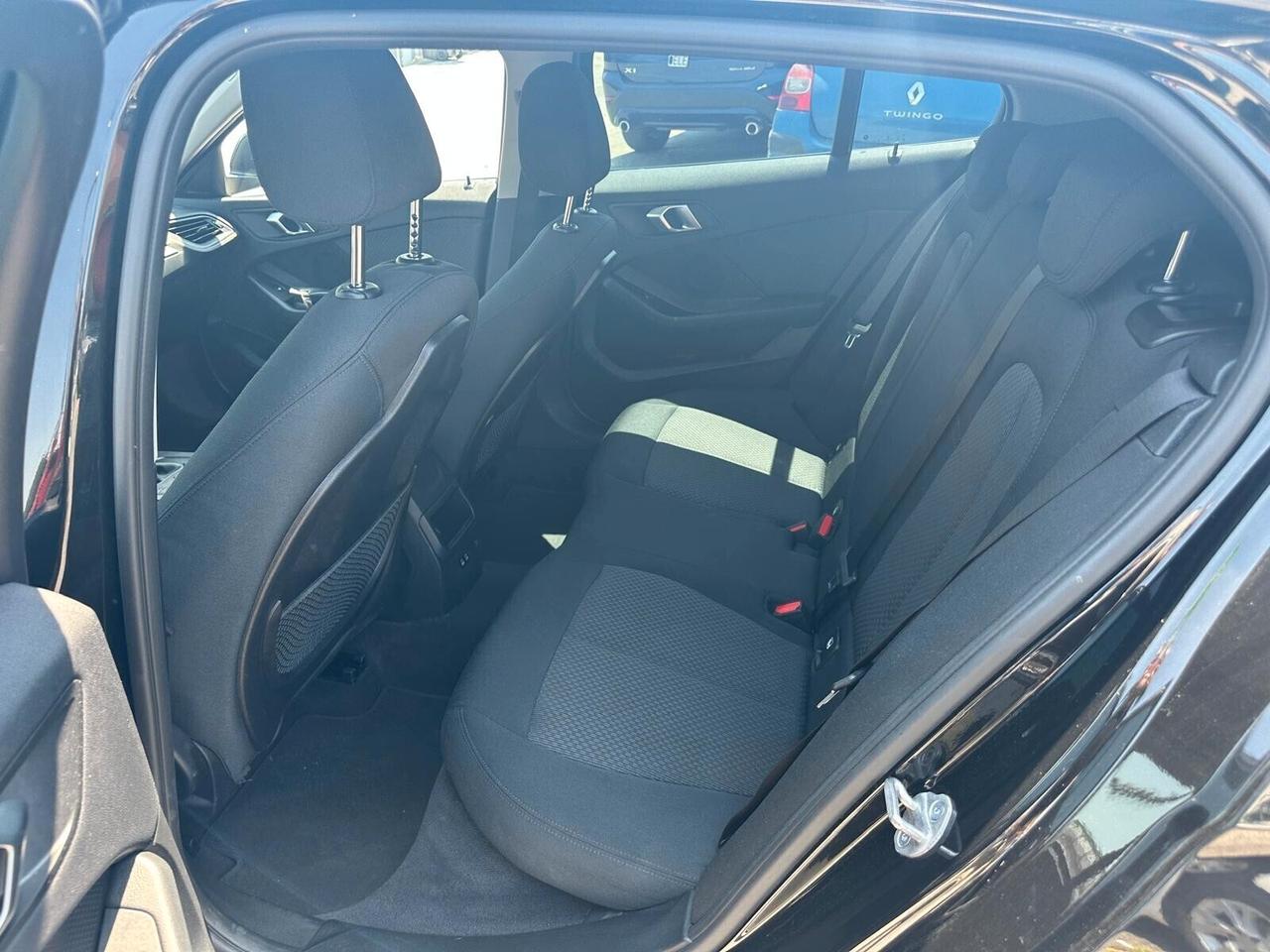 Bmw 116 118d 5p. Business Advantage