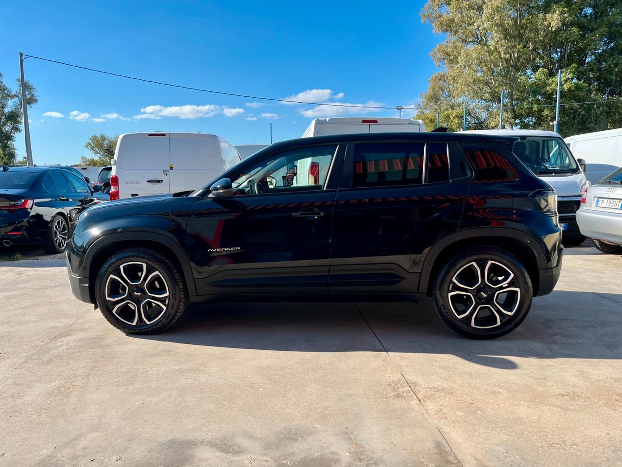 Jeep Avenger 1.2 Turbo 100 CV MHEV Summit