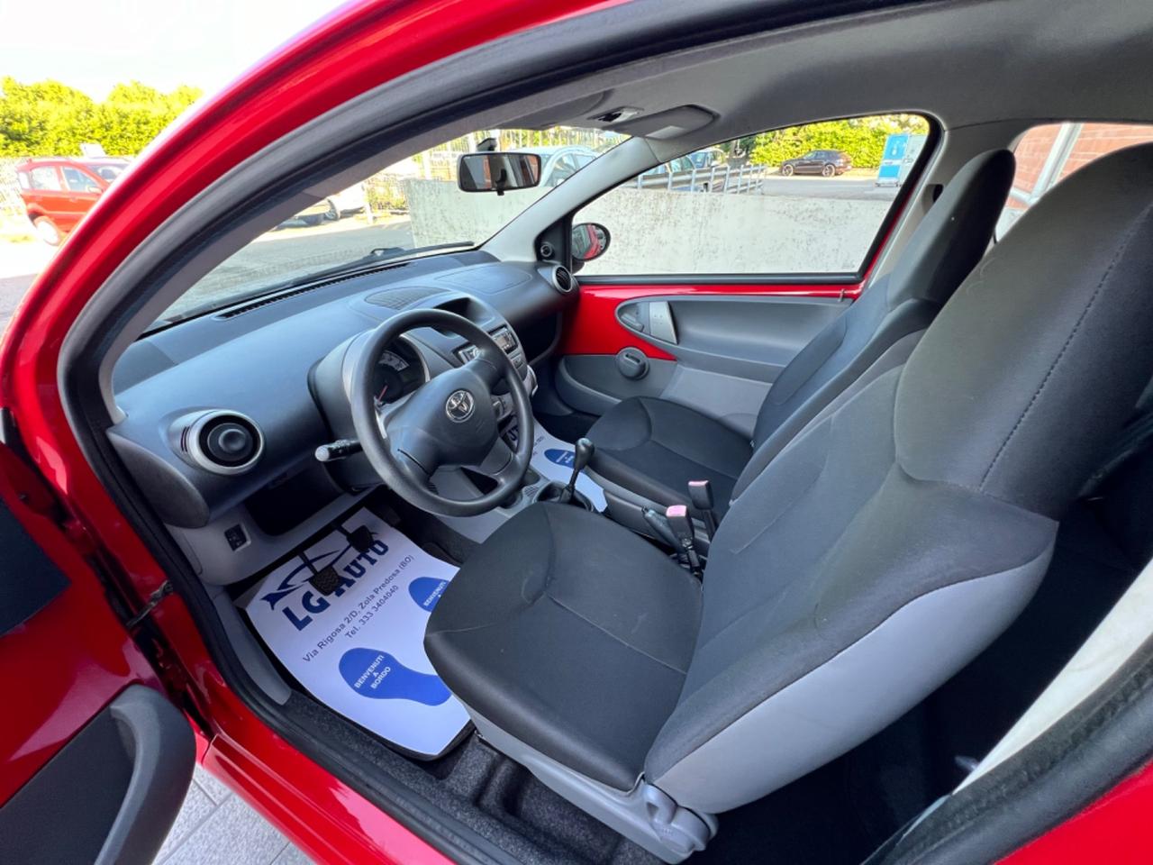 Toyota Aygo 1.0 12V VVT-i 3 porte Sol. NEOPATENTATI