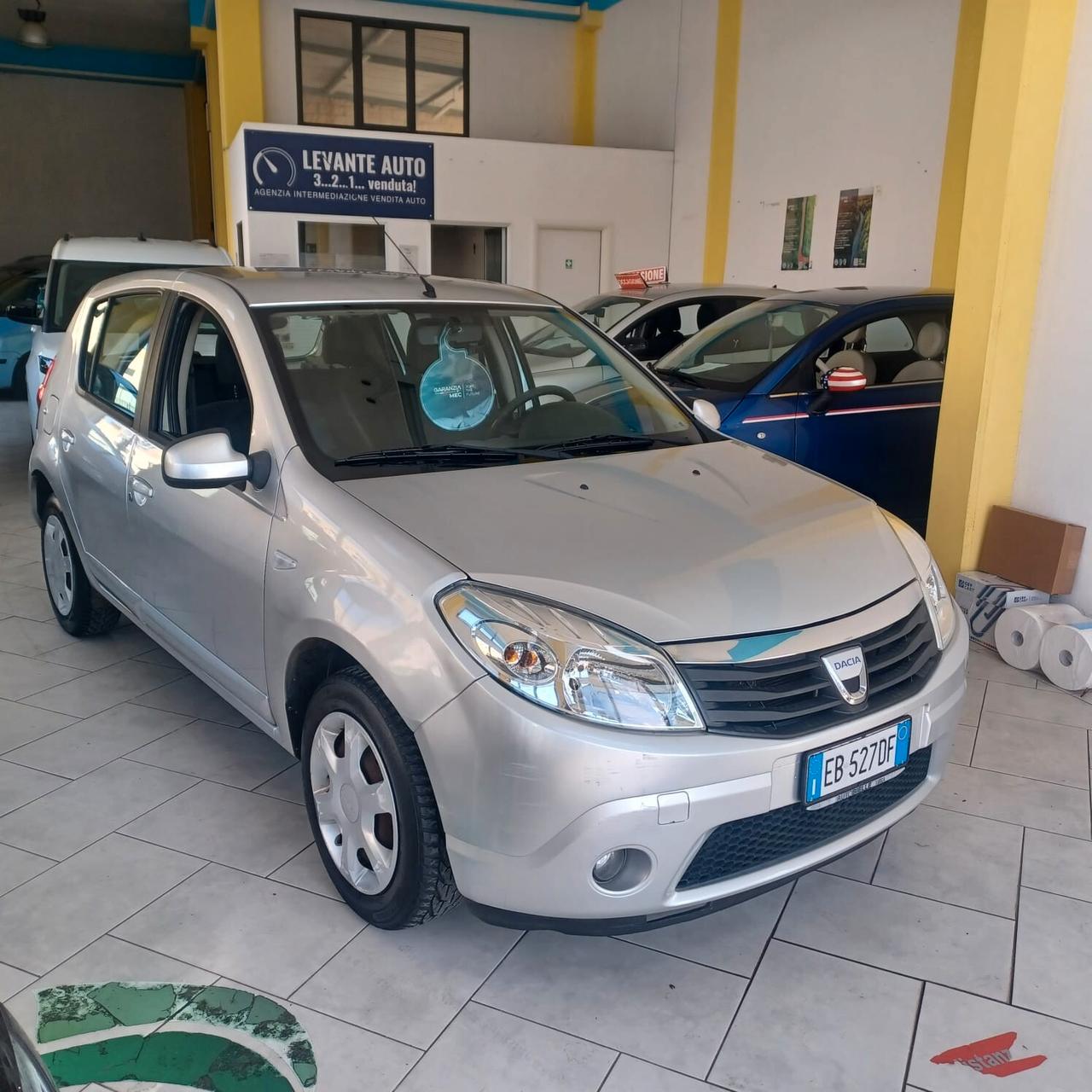 149.588 GPL DI FABBRICA SANDERO 1.4 PER NEOPATENTATI