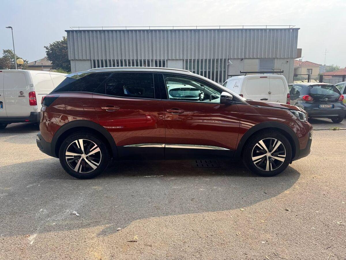 Peugeot 3008 1.2 pt t Active s&s 130cv