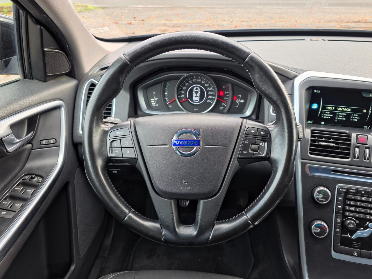 Volvo XC 60 XC60 D4 Summum 2015-E6 Manuale