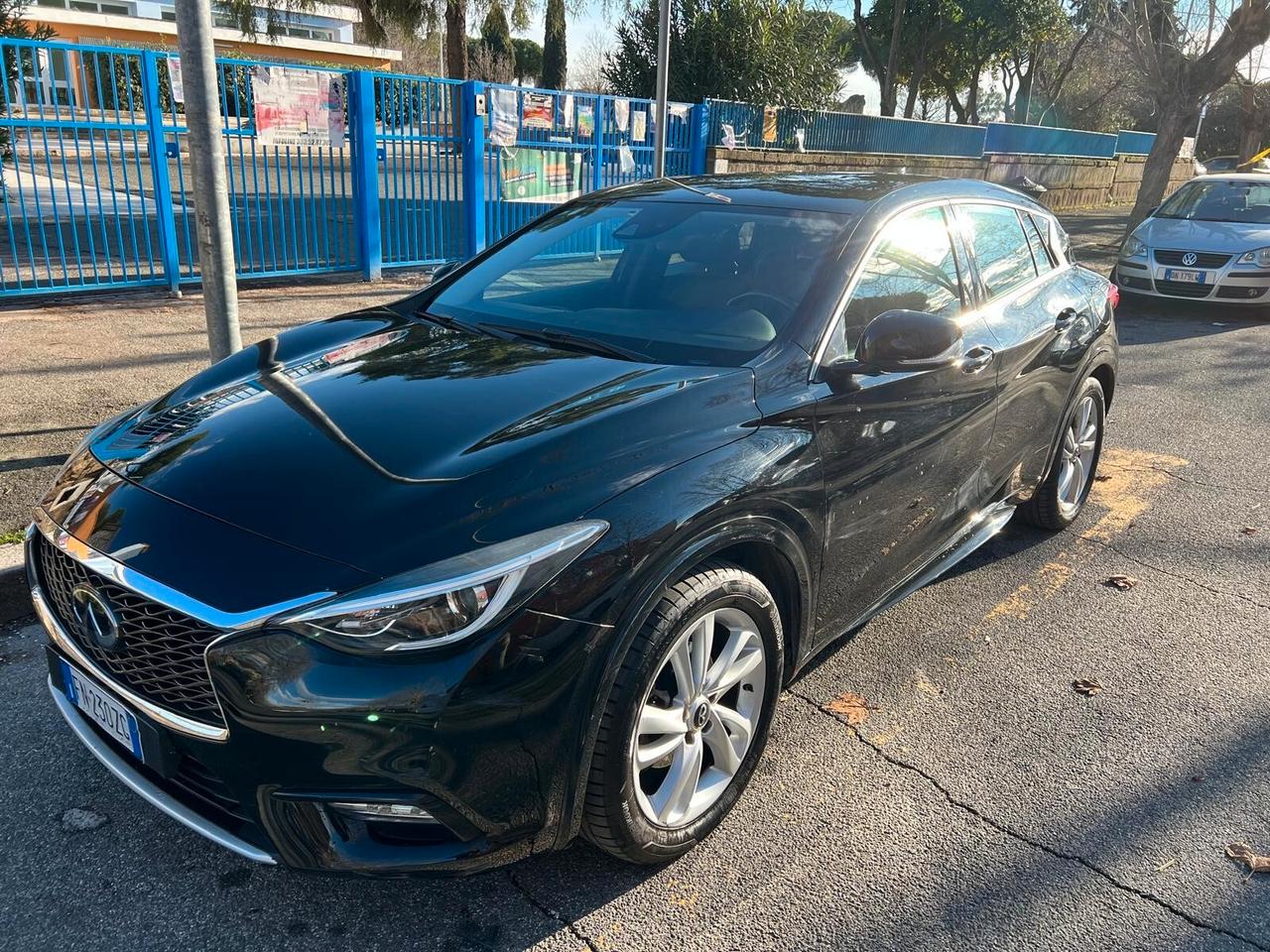 Infiniti Q30 1.5 diesel Premium Prezzo shock