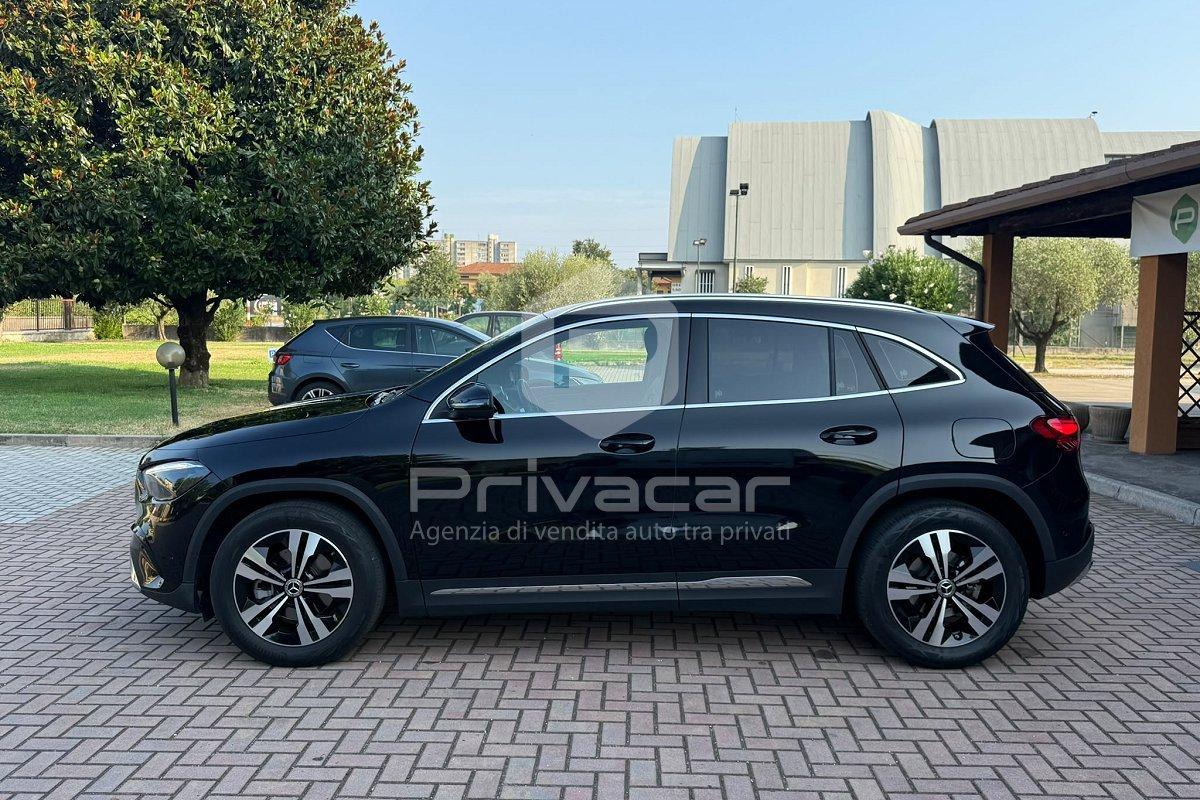 MERCEDES GLA 180 d Automatic Progressive Advanced