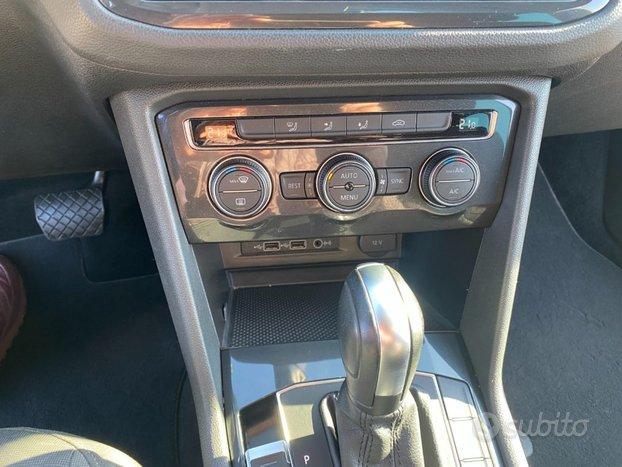 VOLKSWAGEN Tiguan 2.0 TDI 150 CV SCR DSG Eleganc
