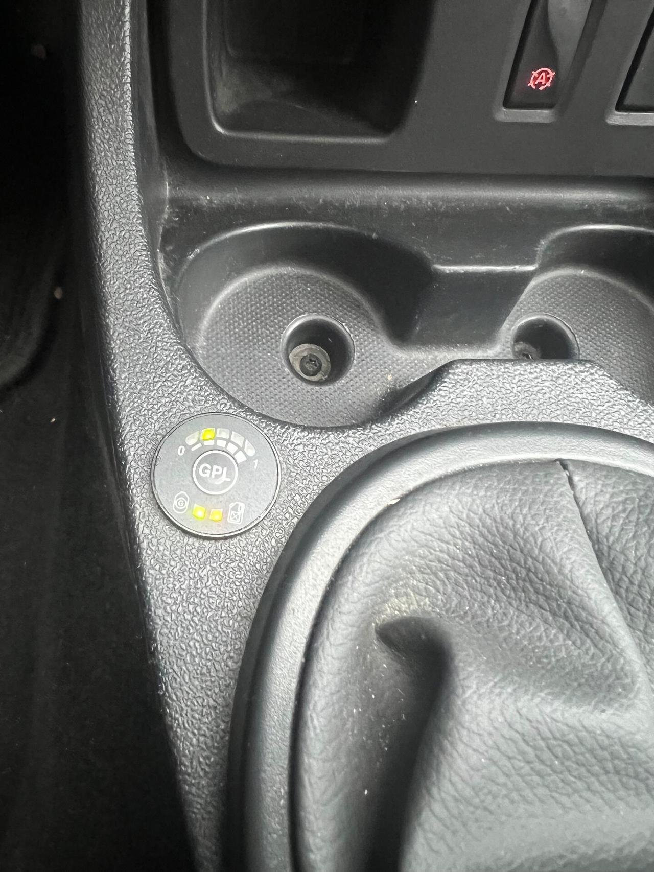 Dacia Duster 1.6 115 CV 4x2 GPL serie limitata black shadow