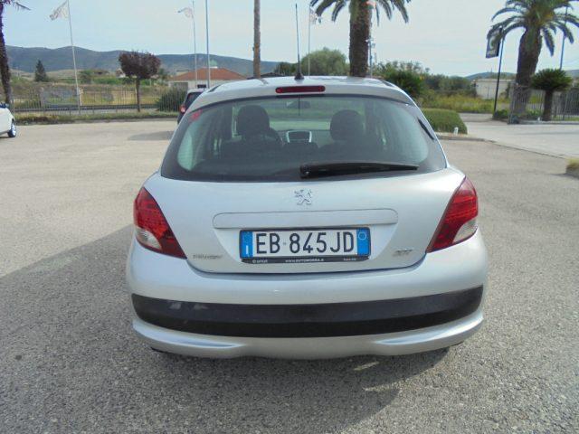 PEUGEOT 207 1.4 HDi 70CV 5p. X Line