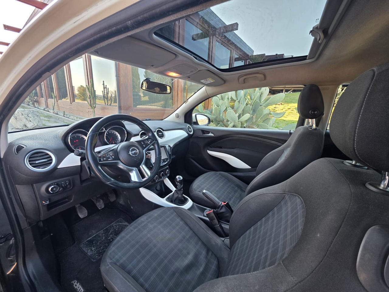 Opel Adam 1.4 87 CV GPL anno 2015