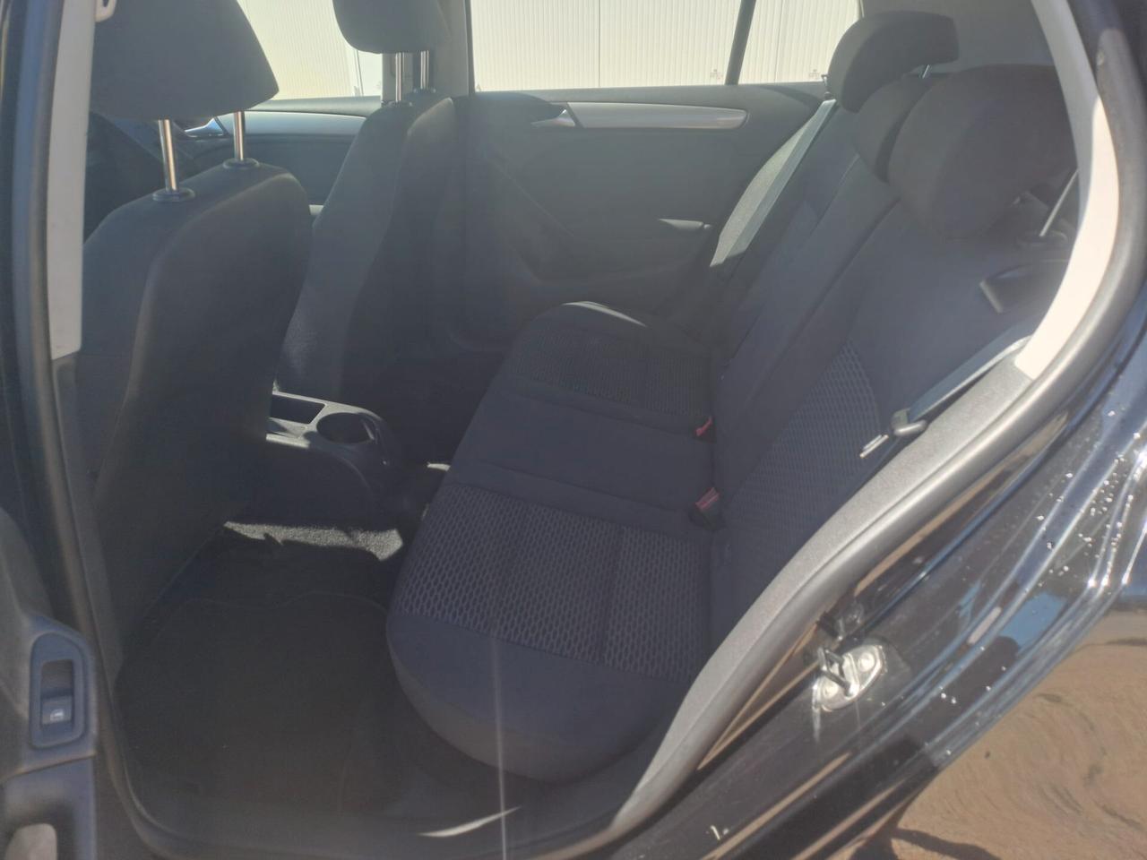 VOLKSWAGEN GOLF VI 1600 TDI