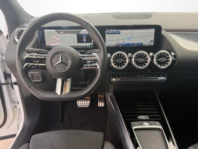 MERCEDES-BENZ GLA 200 Automatic AMG Line Premium