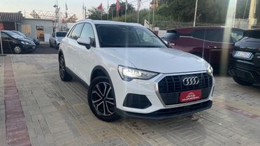 Audi Q3 35 TFSI Business Advanced