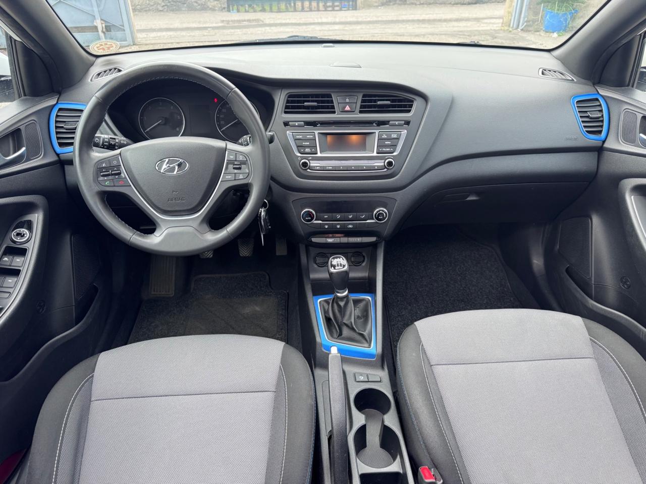 Hyundai i20 1.1 CRDi 2017 TETTO
