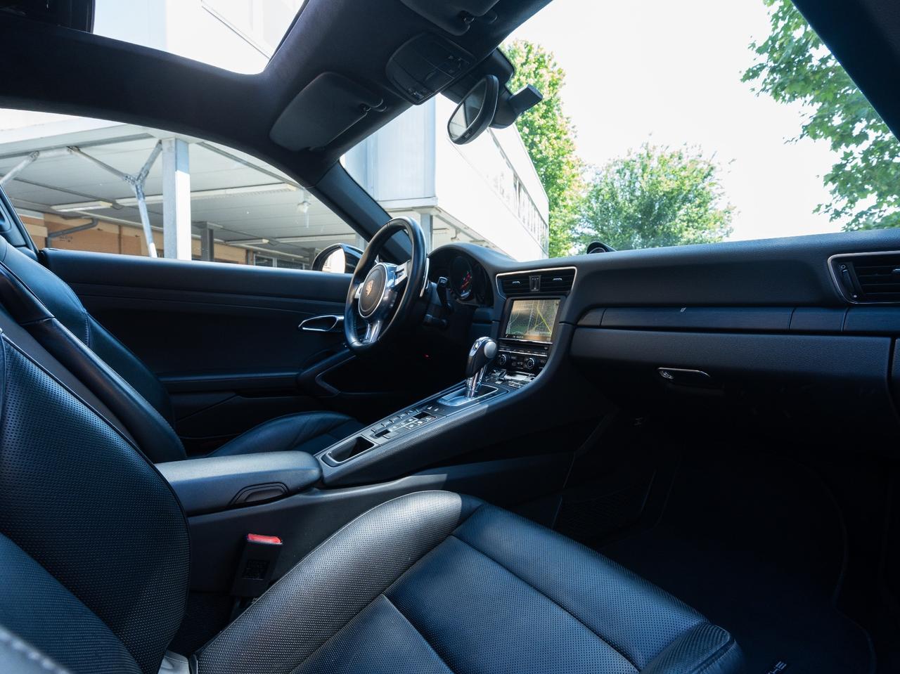 Porsche 911 3.8 Carrera 4 GTS Coupé