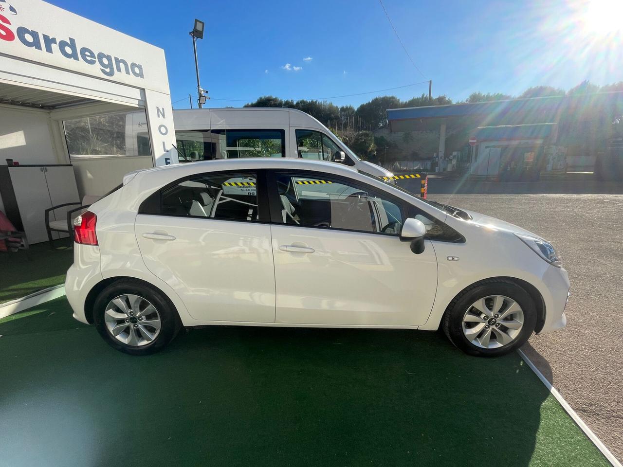 Kia Rio 1.2 CVVT 5p. Cool