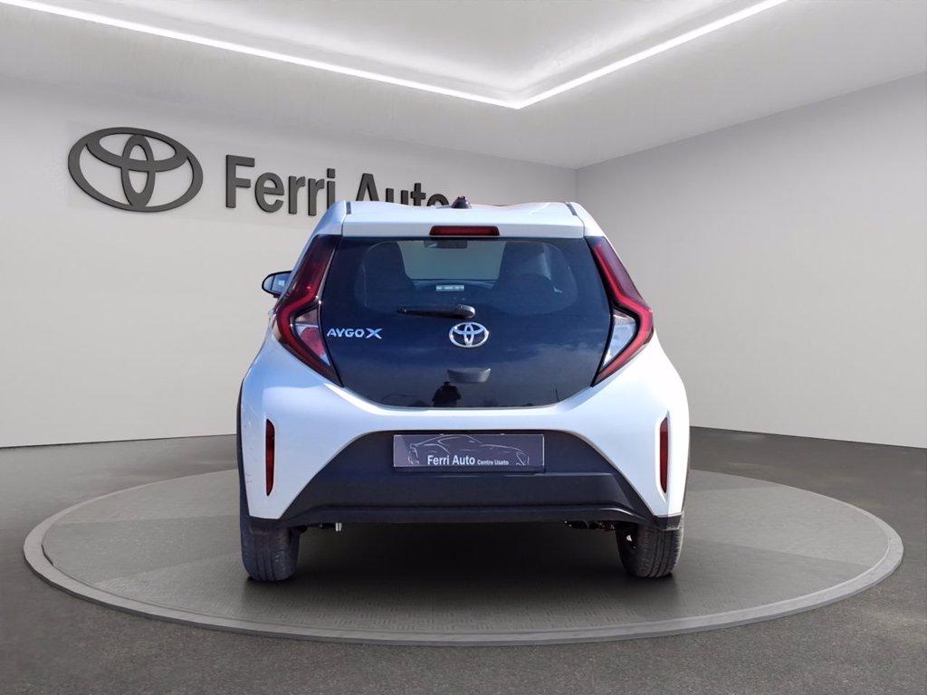 TOYOTA Aygo x 1.0 active 72cv del 2025