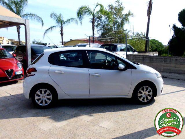PEUGEOT 208 1.4 8V HDi 68CV 5p. Allure