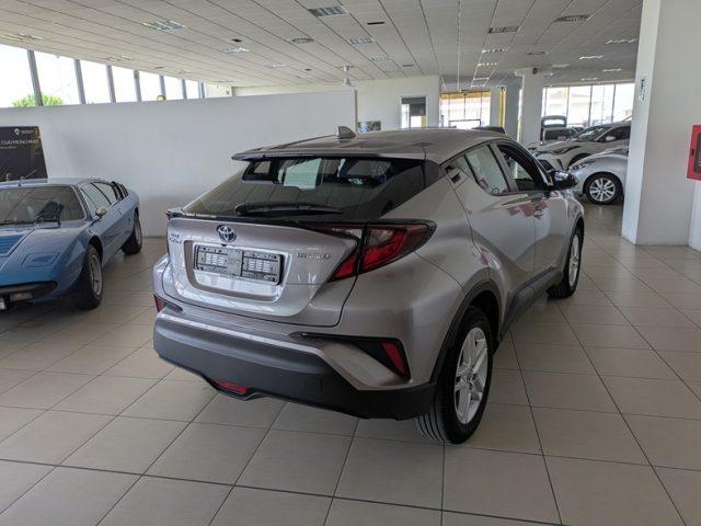 TOYOTA C-HR 1.8 Hybrid E-CVT