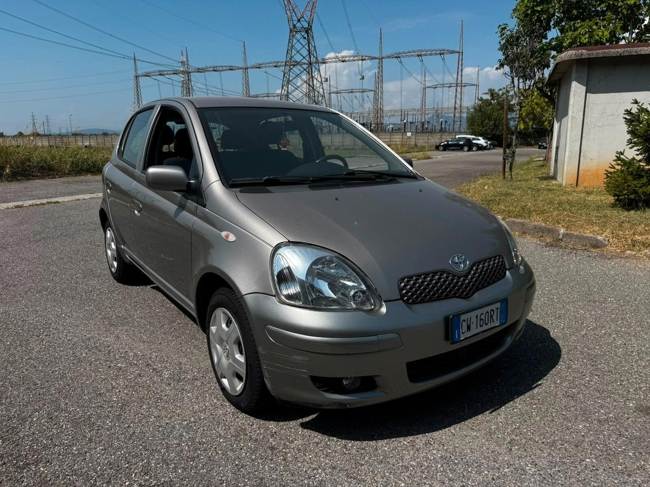 Toyota Yaris 1.0 16V 5p Sol - 130.000 km - Tagliandata - Neopatentati