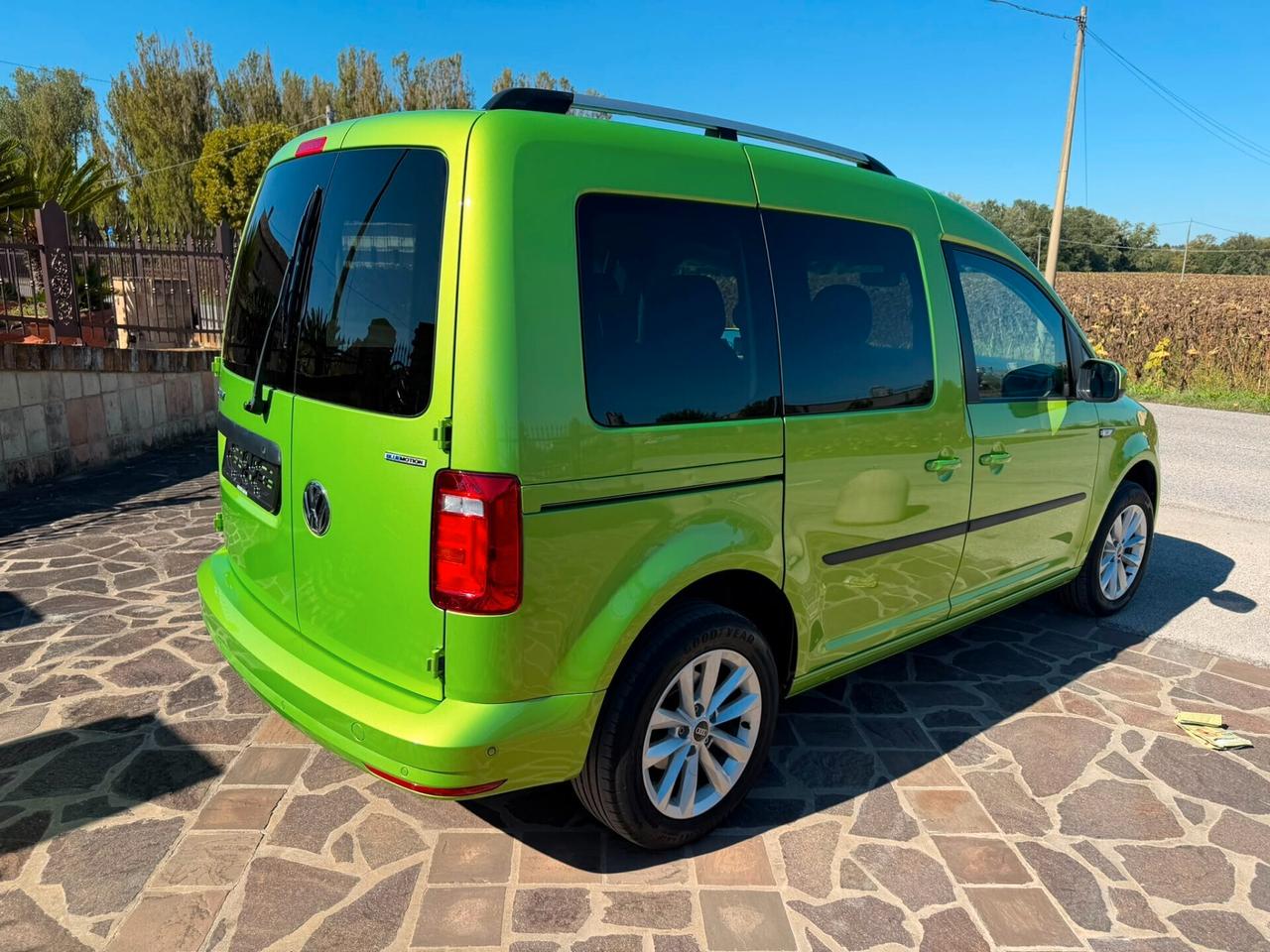 Volkswagen Caddy 1.4 TGI Highline PARI AL NUOVO