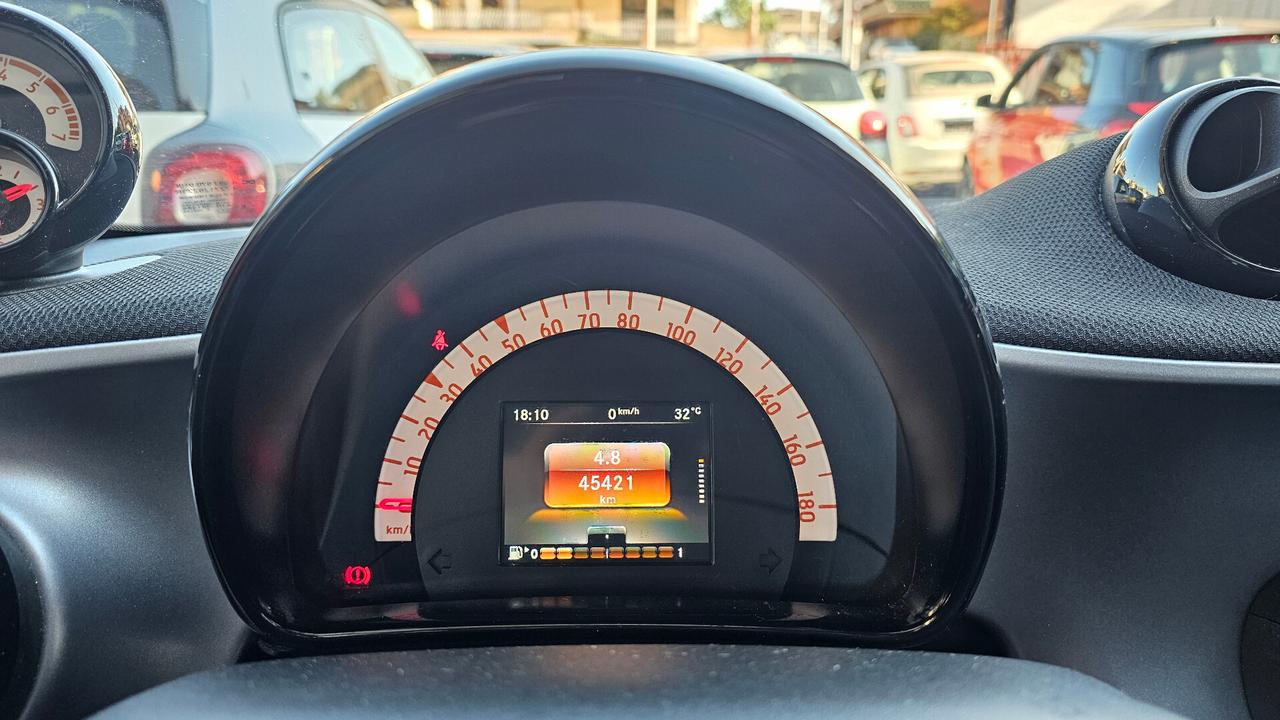 Smart Forfour 70 1.0 Passion NAV ANDROID TAGL UFF LED SENSORI