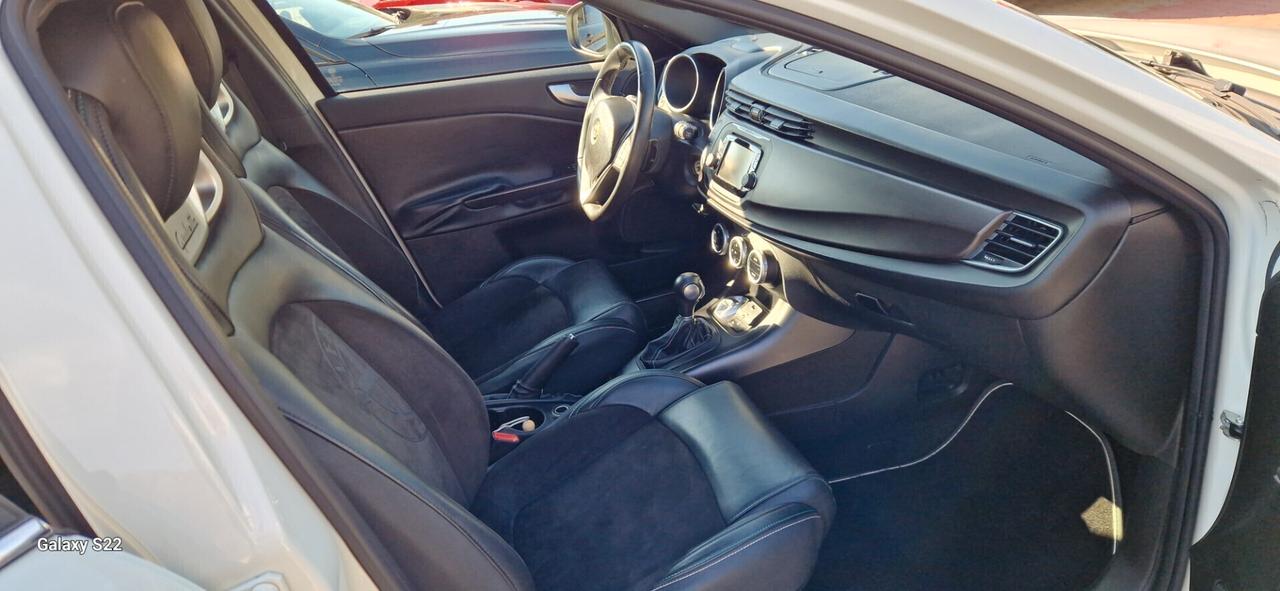 Alfa Romeo Giulietta 1750 240cv Turbo TCT Quadrifoglio Verde