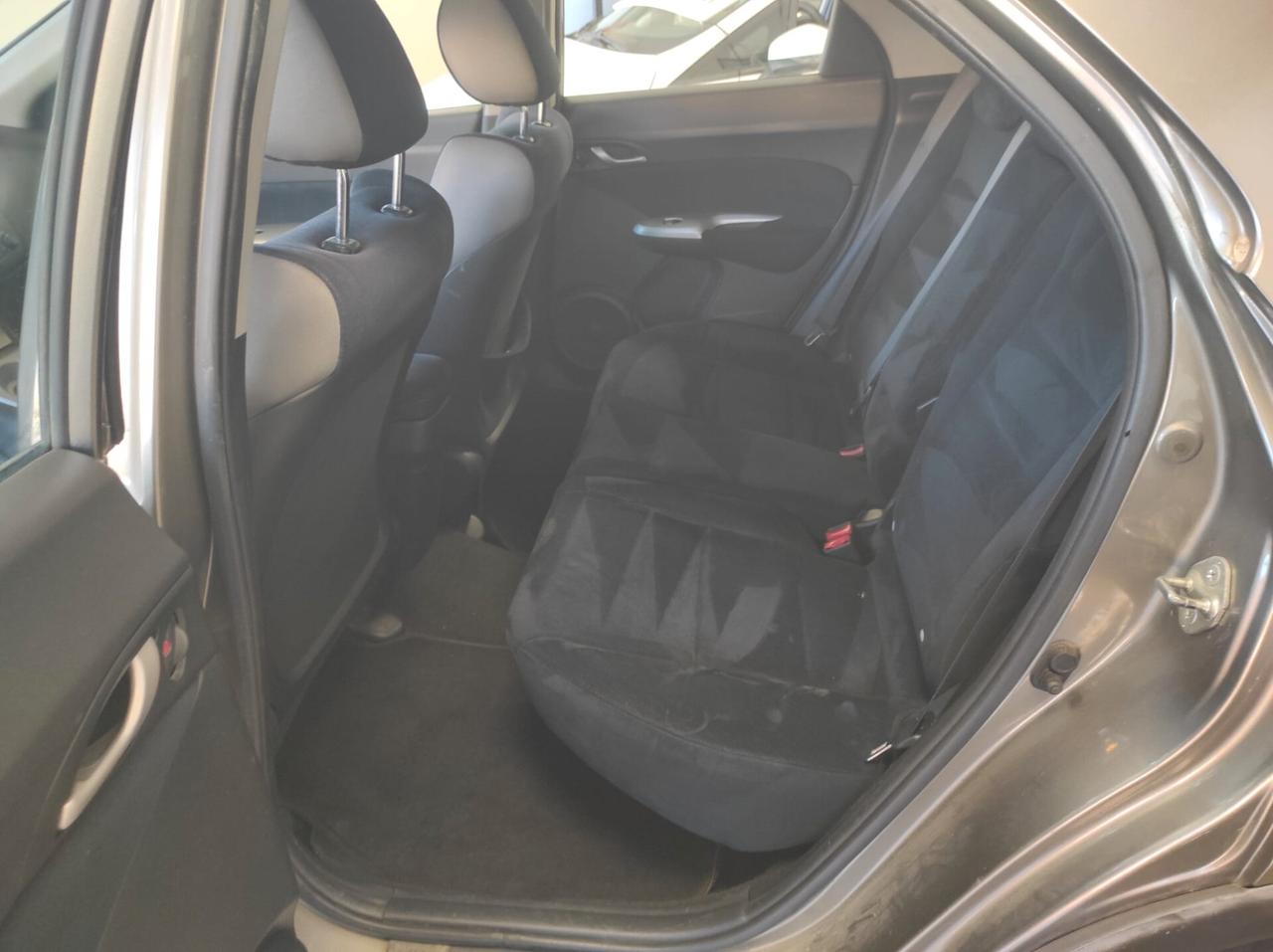 Honda Civic 1.4 i-DSi 5p. Sport