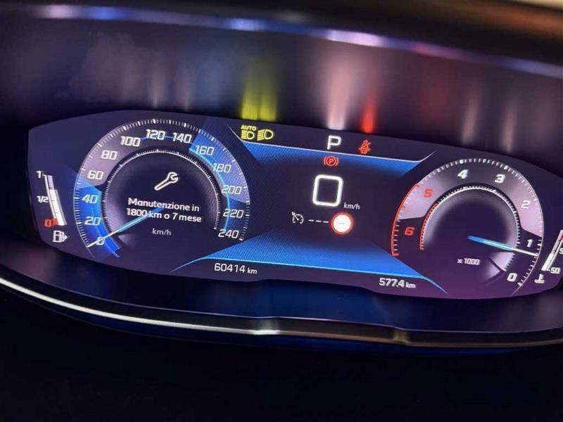 Peugeot 3008 II Allure Pack 1.5 Blue HDI Automatico Neopatentati