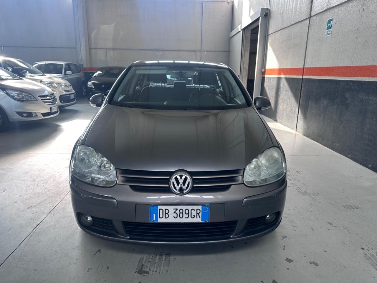 Volkswagen Golf 1.6 16V FSI 5p. Sportline