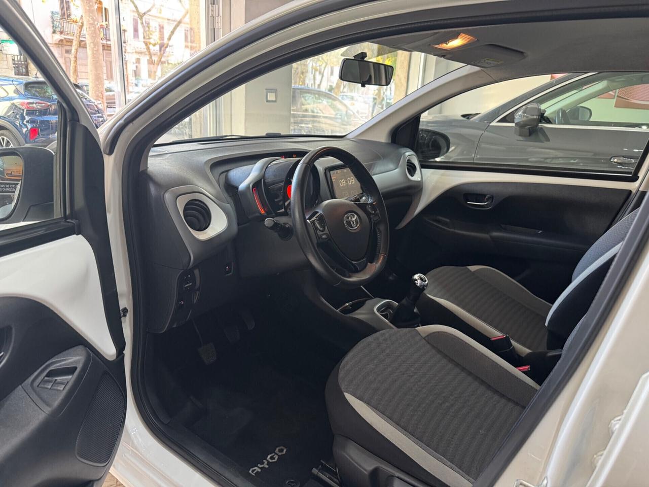 Toyota Aygo Connect 1.0 72CV 5p x-business