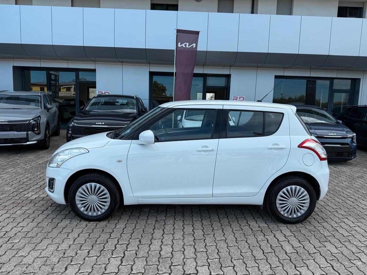 Suzuki Swift 1.2 VVT 5 porte - CON 24 MESI DI GARANZIA