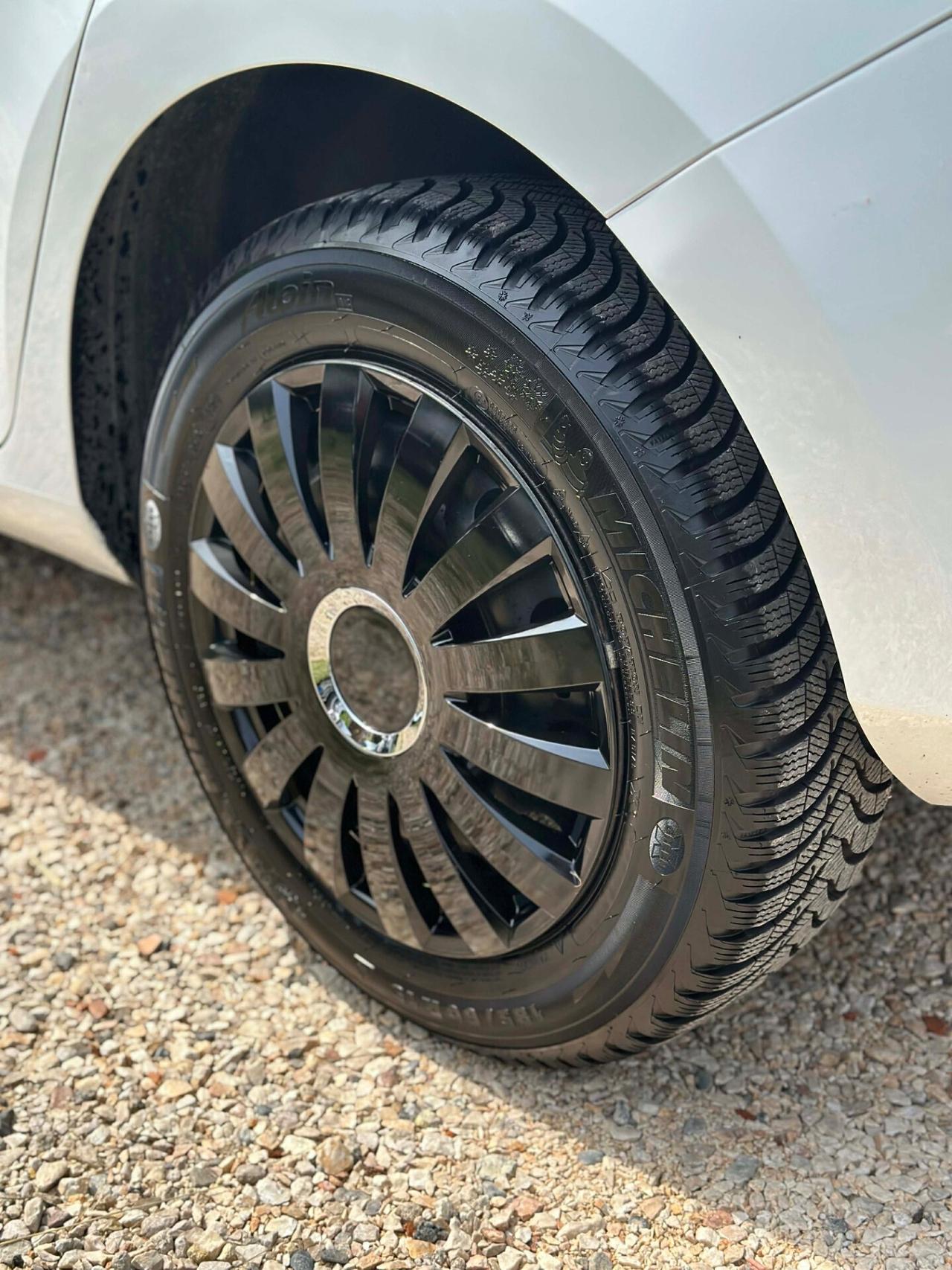 Skoda FABIA MPI 75CV 5P. STYLE KMCERT GARANZ