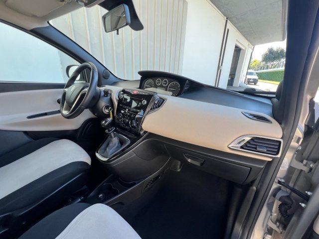 LANCIA Ypsilon 1.2 69 CV 5 porte GPL Ecochic Gold