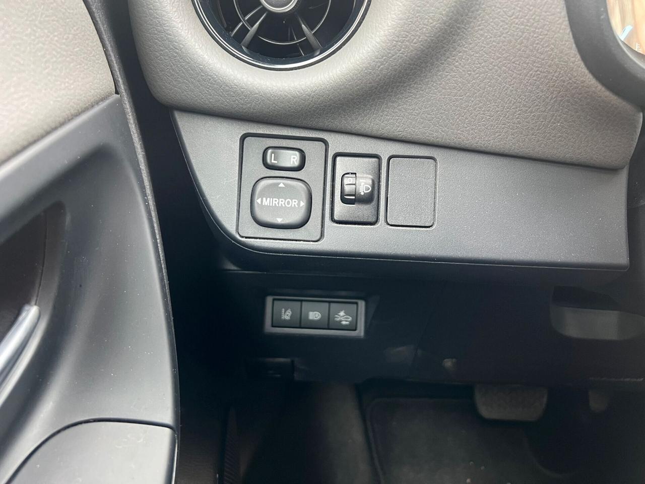 Toyota Yaris 1.5 Hybrid 5 porte Business