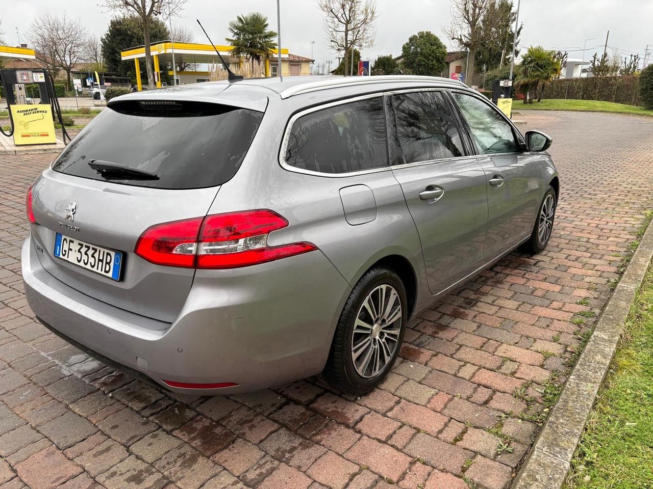 Peugeot 308 diesel 1.5 FULLOPTIONAL