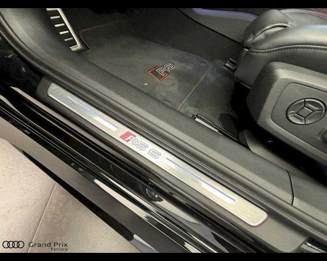 AUDI RS RS6 Avant 4.0 TFSI V8 quattro tiptronic