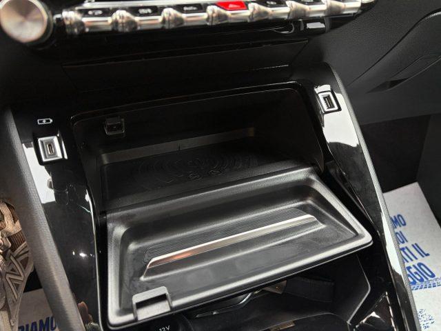 PEUGEOT 208 1.2 100 GT Line *60.200km*