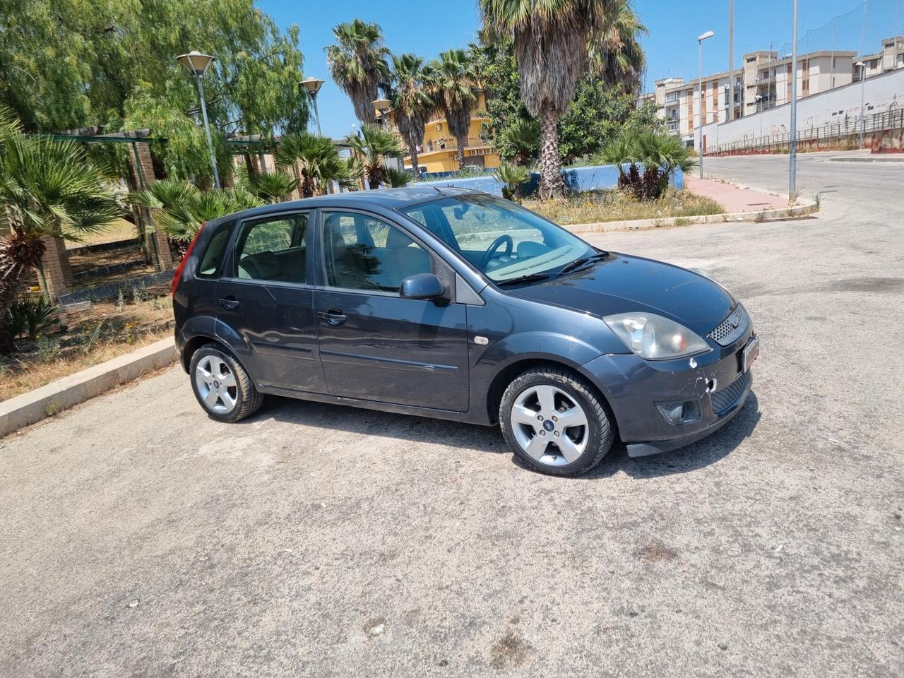 Ford Fiesta 1.4 TDCi 5p. Ghia